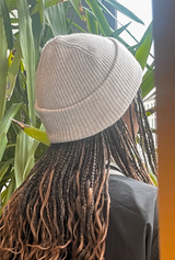 Merino Wool Beanie with 'Gutu' Embroidery: Embrace the Essence of 'Underestimate' - Monteh