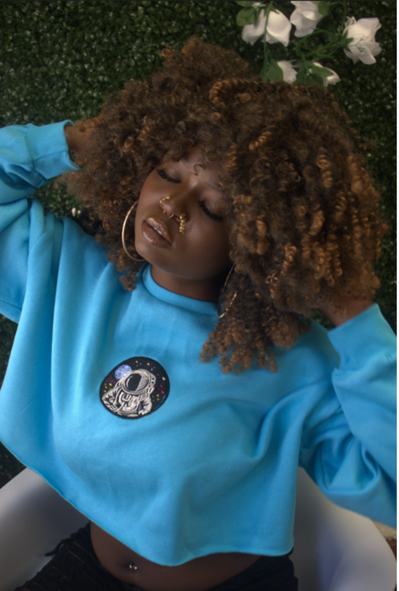 Unisex Embroidered Cozy Crop Astronaut Dreams Sweater - Monteh