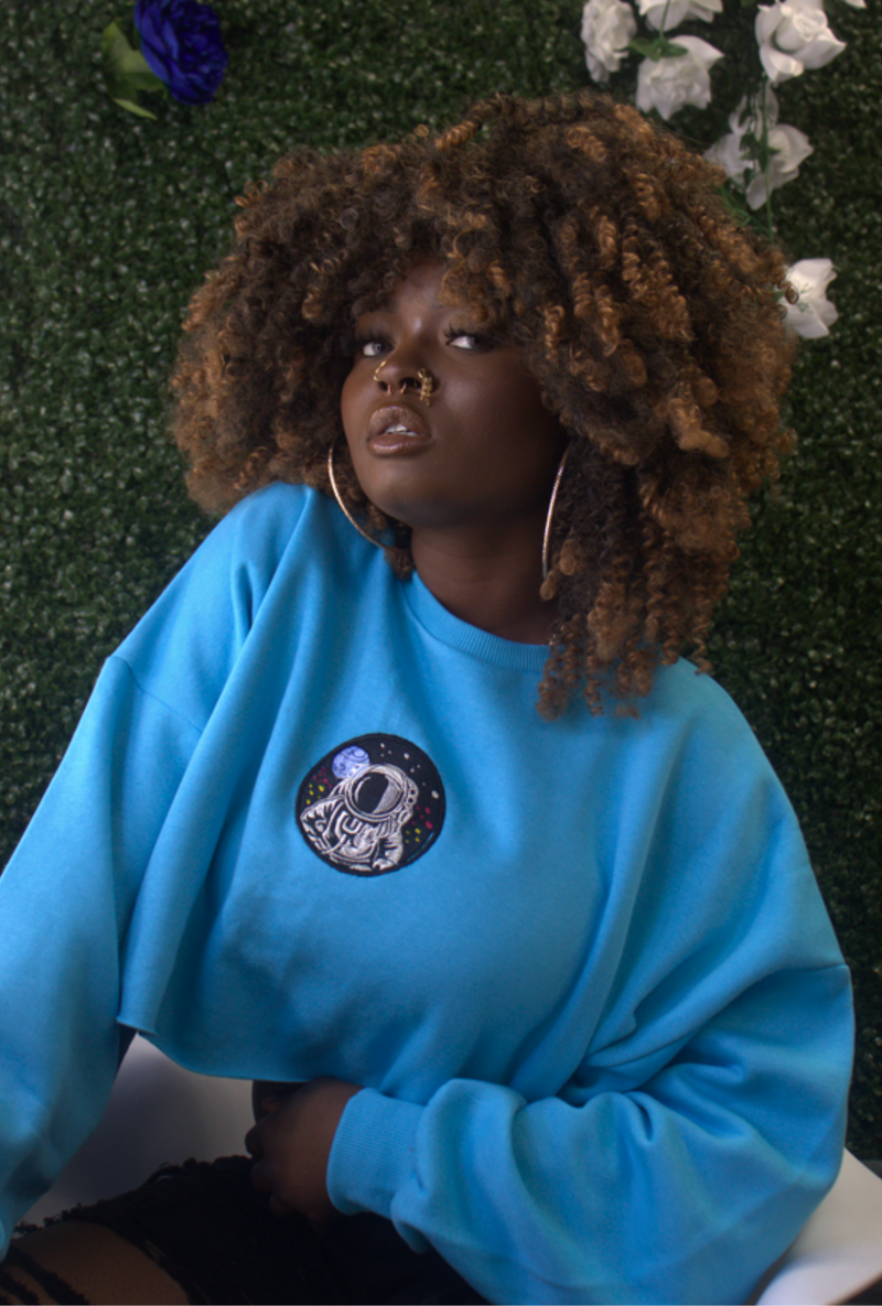 Unisex Embroidered Cozy Crop Astronaut Dreams Sweater - Monteh